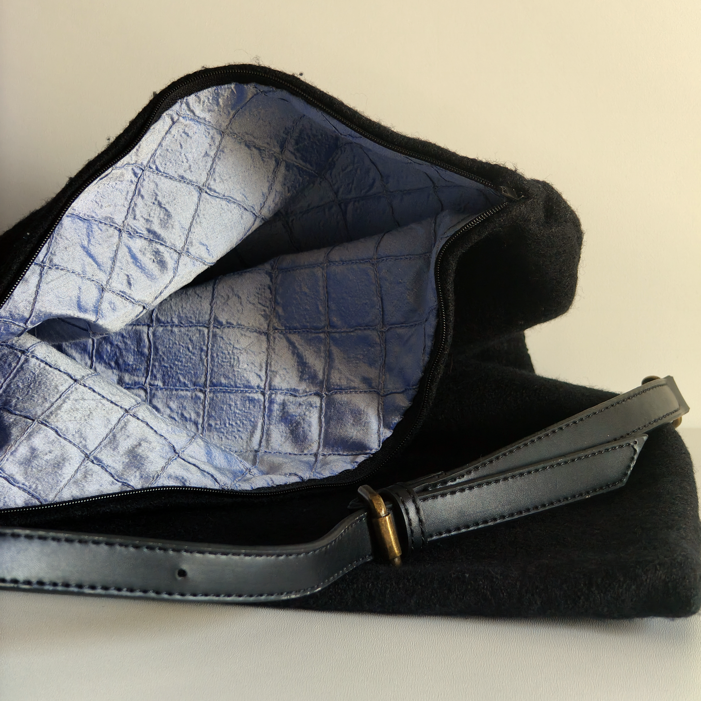 Borsa “Urban Noir in Lana Cotta”