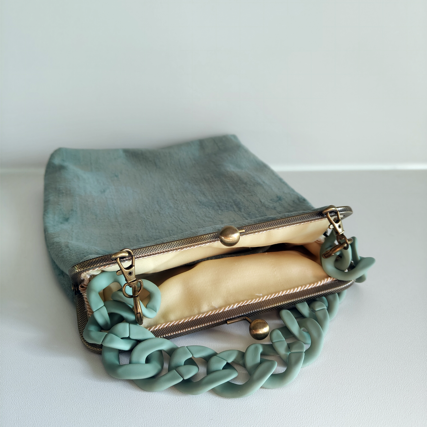 Borsa “Acquamarina Vintage”