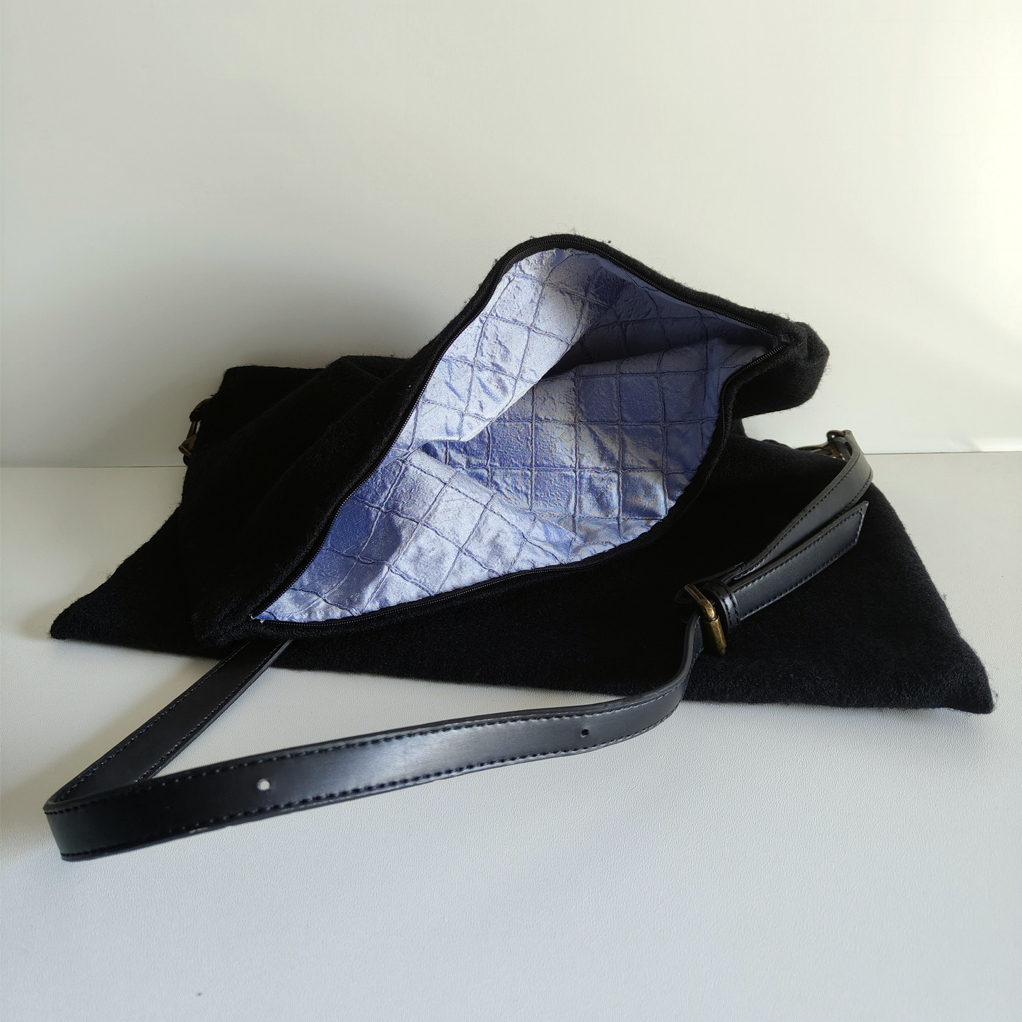 Borsa “Urban Noir in Lana Cotta”
