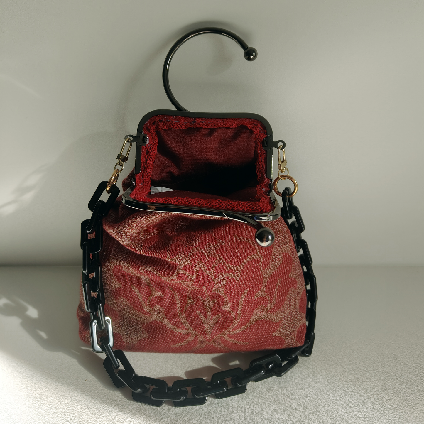Clutch “Rosso Damasco”